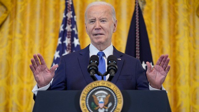 Biden is in trouble not just in battleground states but in battleground districts