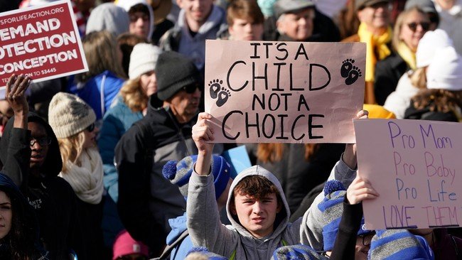 A new poll shows where Florida voters stand on abortion