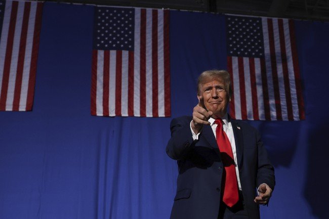 Ohio newspaper publishes cartoon comparing Trump to Hitler