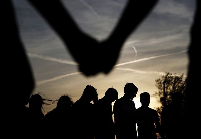 Can you date a Democrat without shame or bring home a Republican without fear?