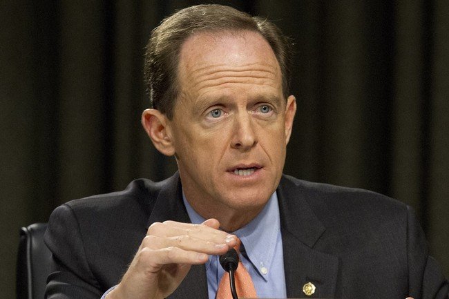 Toomey up in Senate race, unpopular Hillary leads over Trump