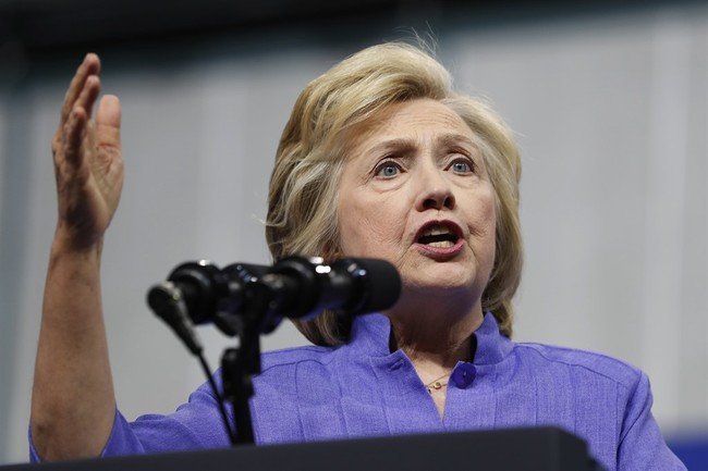 Clinton loses seven points in three days