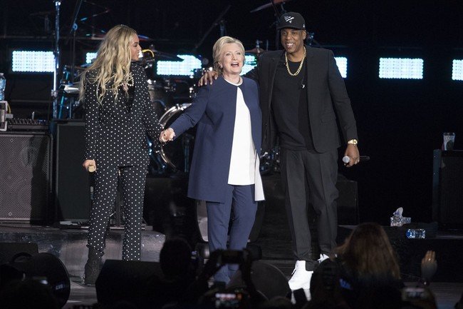 Trump's Reaction to Jay Z's Vulgar Language at Hillary Rally
