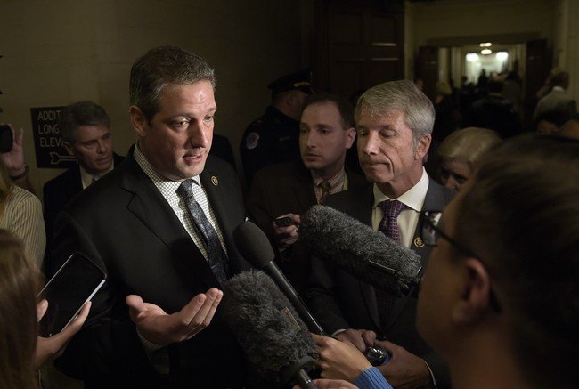 Democrats who condemned Biden’s student loan flyer