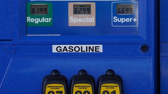 One man’s funny but sad reaction to skyrocketing gas prices