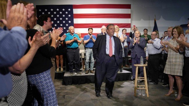 The field is filling in